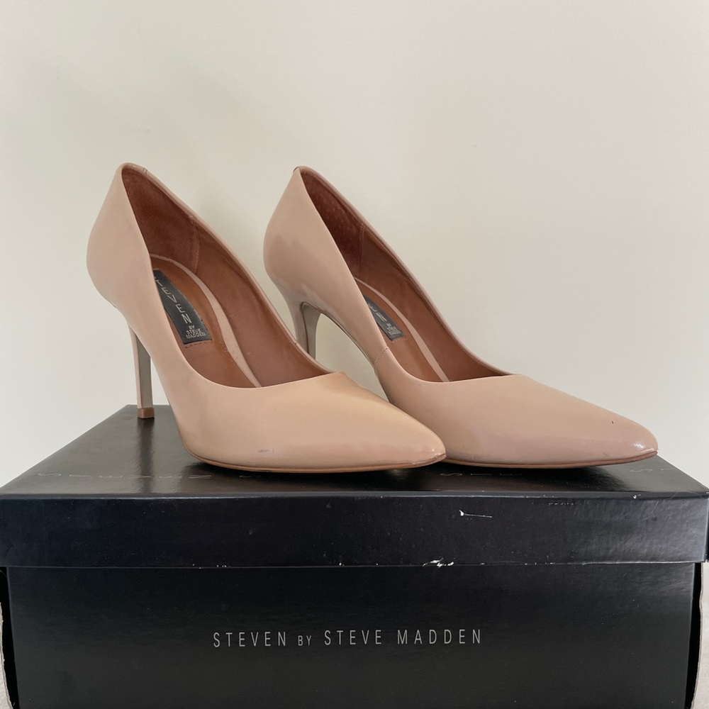 STEVEN by STEVE MADDEN Nude Patent Heels